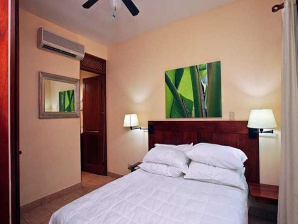 Lovely Boutique Community Jaco