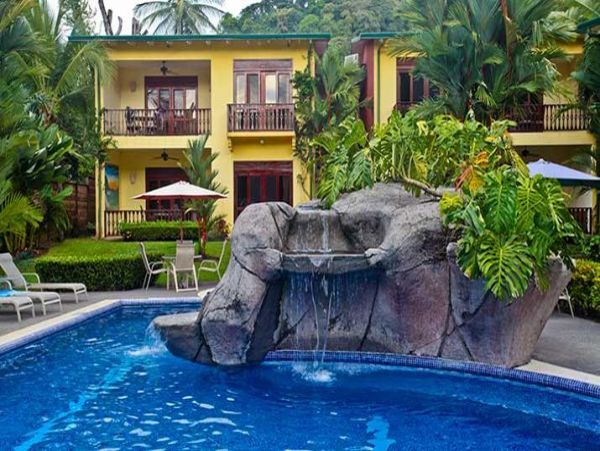Lovely Boutique Community Jaco