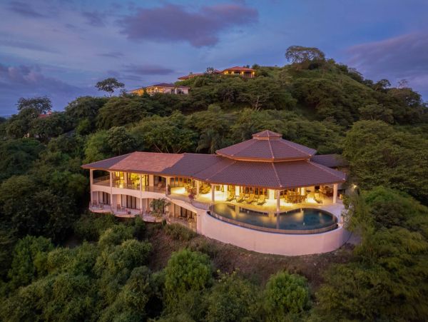 Guanacaste Luxury Villa with 5 Bedrooms - Playa Hermosa