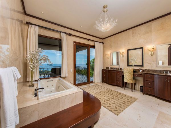 Guanacaste Luxury Villa with 5 Bedrooms - Playa Hermosa