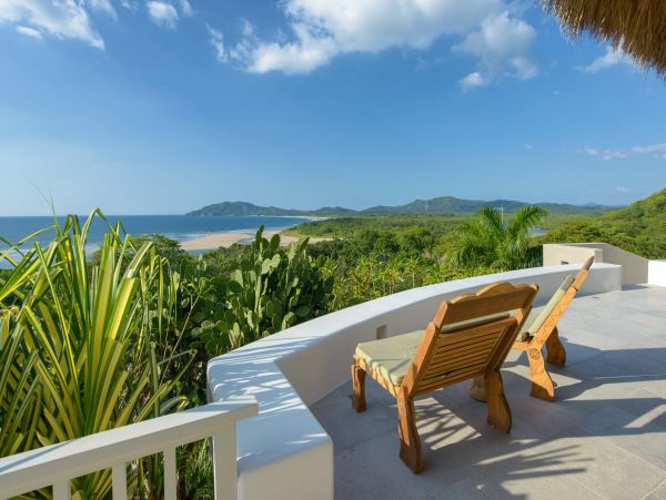 Five Bedroom Luxury Tamarindo Vacation Villa Staff Pool