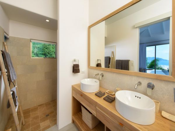 Five Bedroom Luxury Tamarindo Vacation Villa Staff Pool