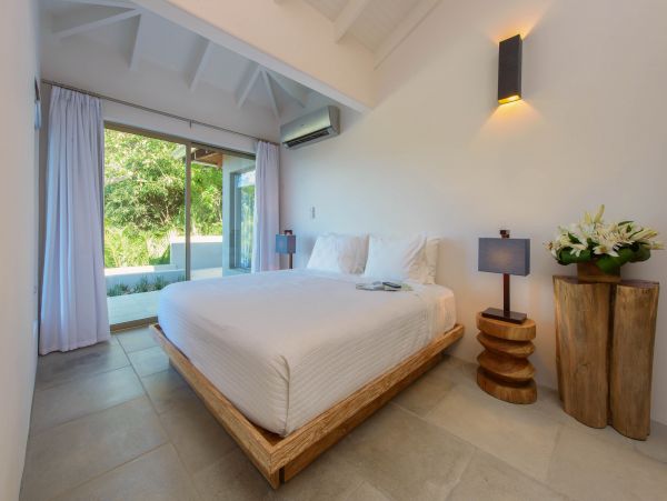 Five Bedroom Luxury Tamarindo Vacation Villa Staff Pool