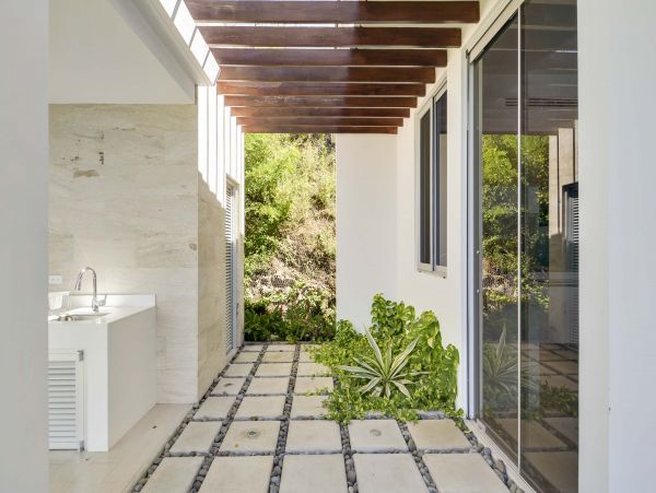 Luxury Tamarindo Rental with Ocean Views and Infinity Pool