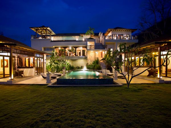 Playa Tamarindo luxury Vacation Home Eight Bedrooms