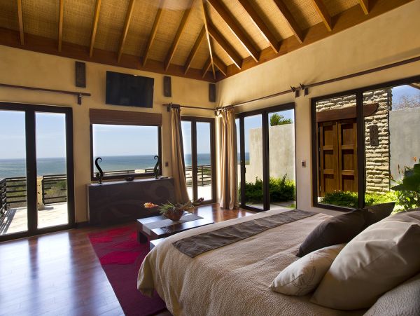 Playa Tamarindo luxury Vacation Home Eight Bedrooms