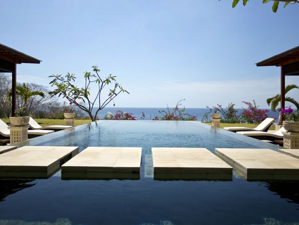 Playa Tamarindo luxury Vacation Home Eight Bedrooms