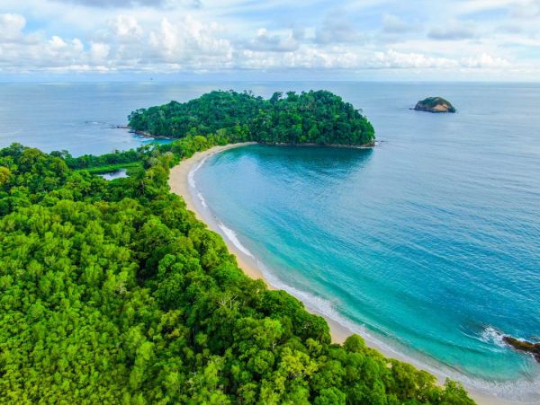 Luxury Five Bedroom Villa in Puntarenas with Ocean View
