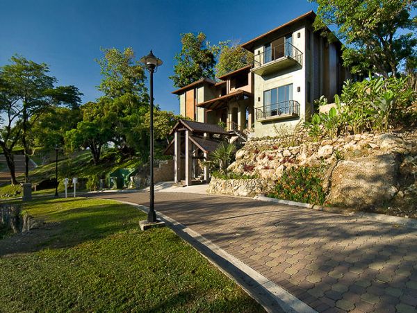 Luxury Five Bedroom Villa in Puntarenas with Ocean View