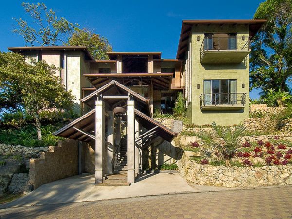 Luxury Five Bedroom Villa in Puntarenas with Ocean View