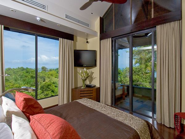 Luxury Five Bedroom Villa in Puntarenas with Ocean View