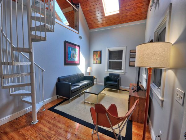 Twin Cottages with 2 bedrooms each close to Duval Street