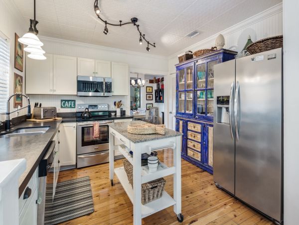 Charming Vacation Pool Home in Key West Close to Beach