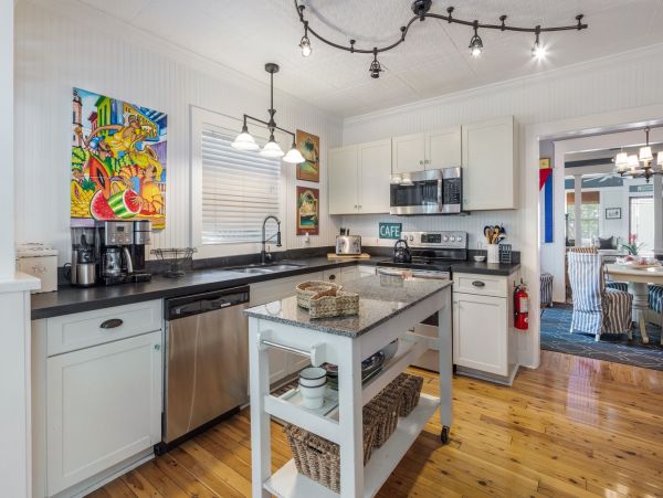 Charming Vacation Pool Home in Key West Close to Beach