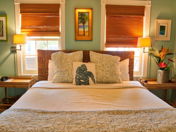 Charming Key West Style Cottage