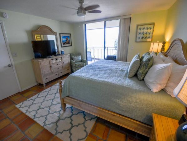 Beach Vacation Condo Two Bedroom