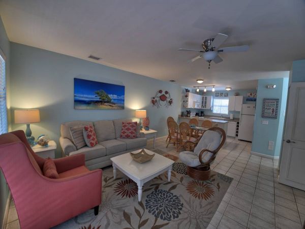 Charming Two-Story Town Home with 2 Bedrooms in Key West