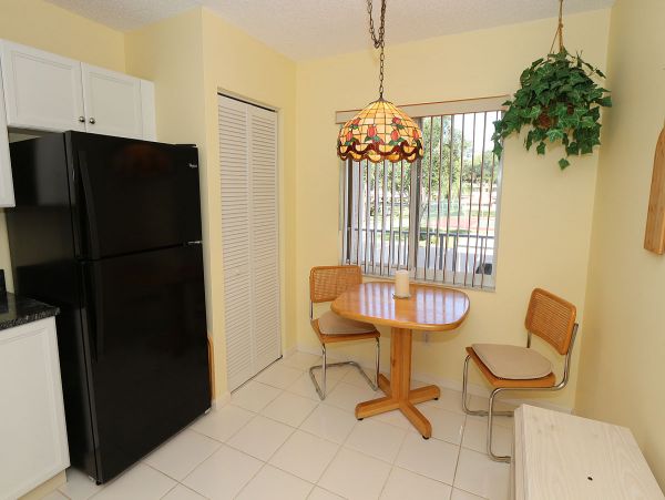 Beautiful Vacation Condo with Communal Pool & Hot Tub