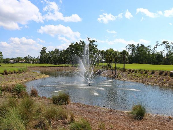 Beautiful Vacation Condo with Communal Pool & Hot Tub