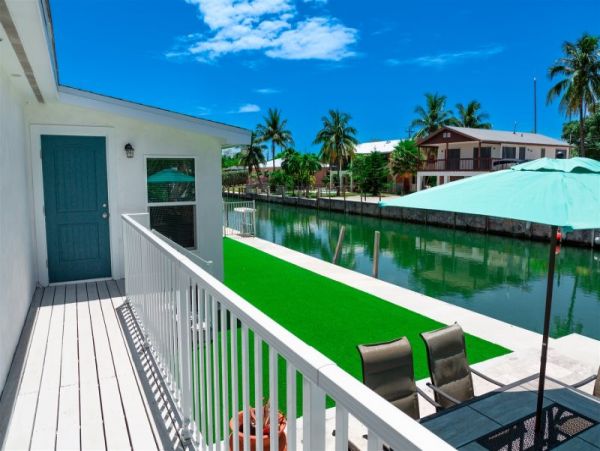 Waterfront Luxury Marathon Vacation Home Five Bedroom