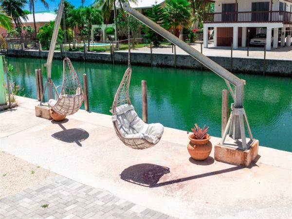 Waterfront Luxury Marathon Vacation Home Five Bedroom