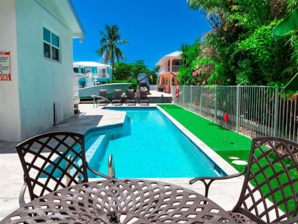 Waterfront Luxury Marathon Vacation Home Five Bedroom