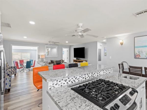 Waterfront Luxury Marathon Vacation Home Five Bedroom