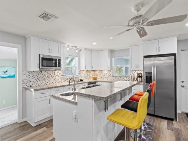 Waterfront Luxury Marathon Vacation Home Five Bedroom