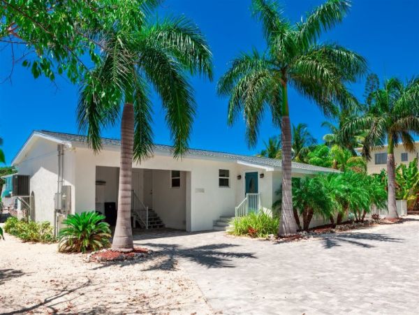 Waterfront Luxury Marathon Vacation Home Five Bedroom