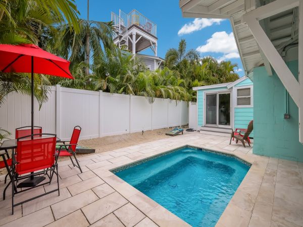 Steps to Beach Anna Maria Island Vacation Home Sleeps 8
