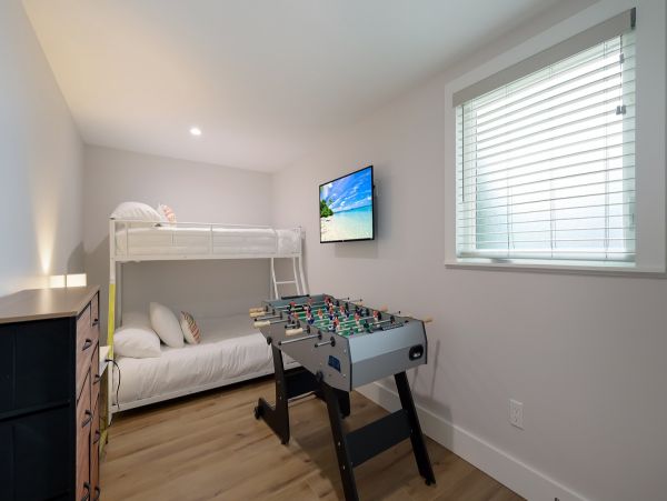 Steps to Beach Anna Maria Island Vacation Home Sleeps 8