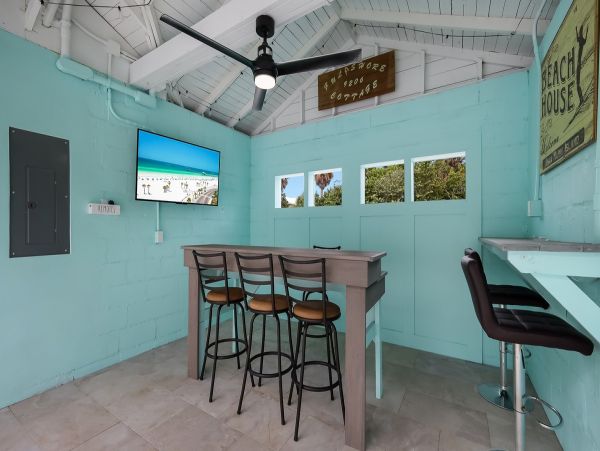 Steps to Beach Anna Maria Island Vacation Home Sleeps 8