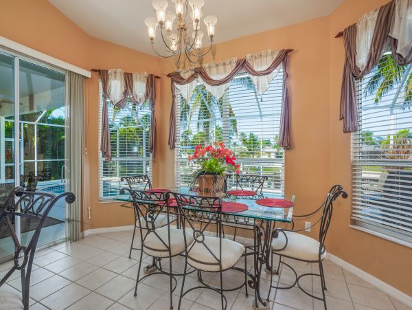 Cape Coral Vacation Home With Private Pool And Dock 8 Guests