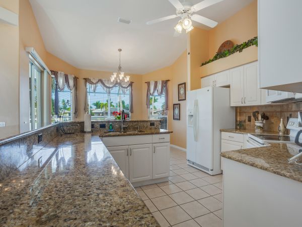Cape Coral Vacation Home With Private Pool And Dock 8 Guests