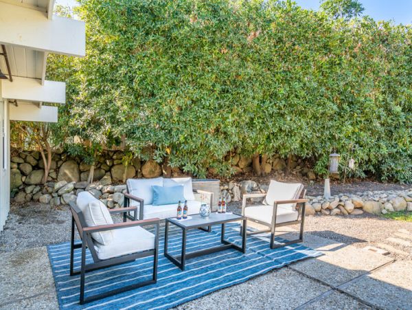 Short Walk to Beach Montecito Vacation Home Sleeps 6 Guests