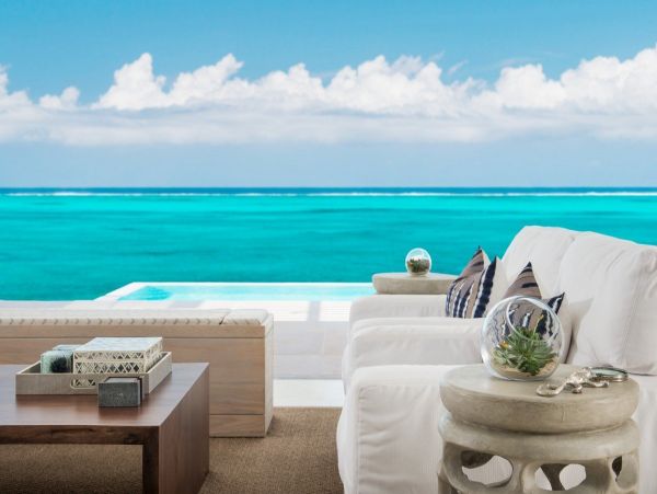 Beachfront Five Bedroom Luxury Villa in Turks and Caicos