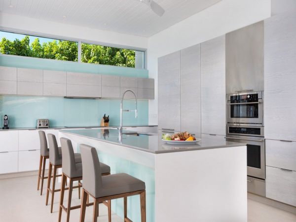Beachfront Five Bedroom Luxury Villa in Turks and Caicos