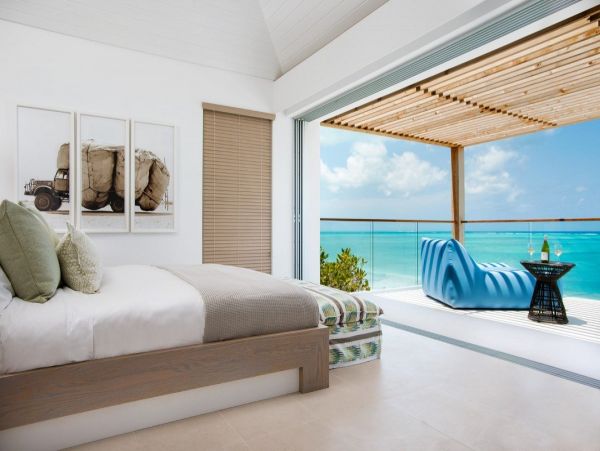 Beachfront Five Bedroom Luxury Villa in Turks and Caicos