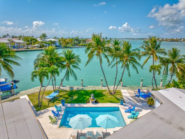 Luxury Marathon Florida Oceanfront Vacation Rental - Florida Keys Waterfront Home with Pool & Dock