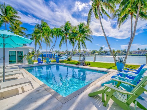 Luxury Marathon Florida Oceanfront Vacation Rental - Florida Keys Waterfront Home with Pool & Dock