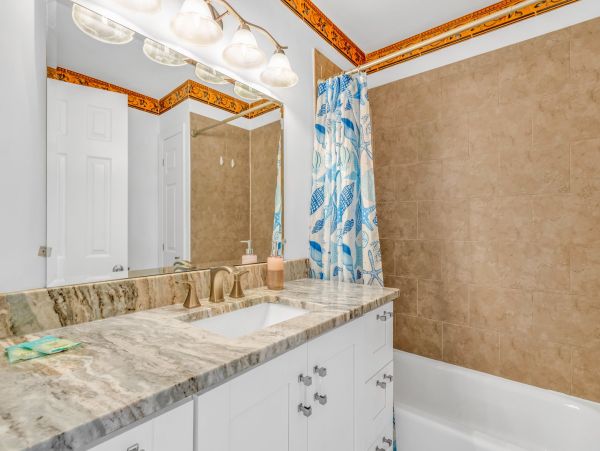 Luxury Marathon Florida Oceanfront Vacation Rental - Florida Keys Waterfront Home with Pool & Dock