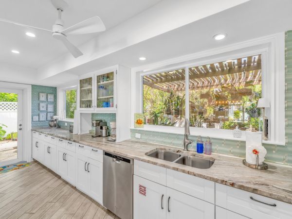 Luxury Marathon Florida Oceanfront Vacation Rental - Florida Keys Waterfront Home with Pool & Dock