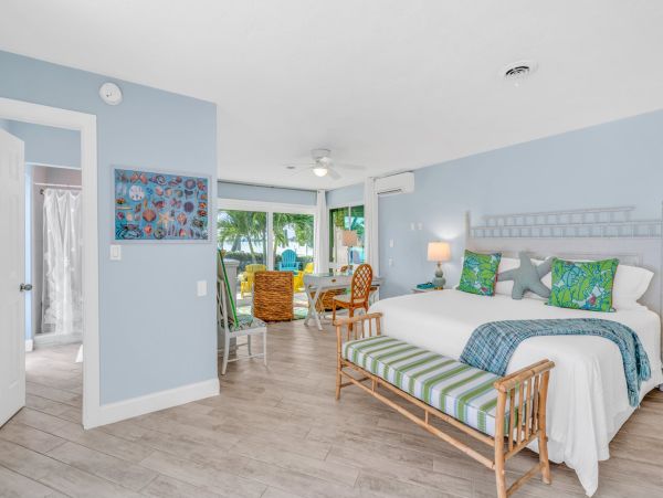 Luxury Marathon Florida Oceanfront Vacation Rental - Florida Keys Waterfront Home with Pool & Dock