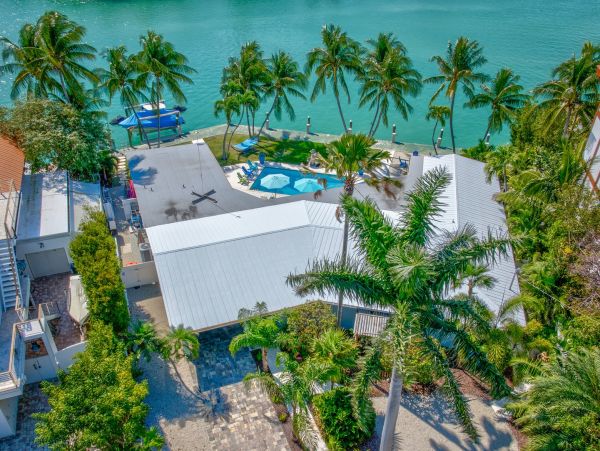 Luxury Marathon Florida Oceanfront Vacation Rental - Florida Keys Waterfront Home with Pool & Dock