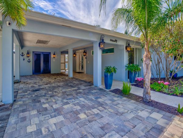 Luxury Marathon Florida Oceanfront Vacation Rental - Florida Keys Waterfront Home with Pool & Dock