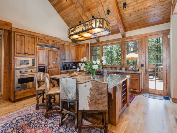 Walk to Lift Five Bedroom Vacation Home in Jackson Hole