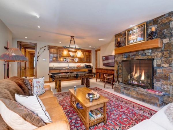 Walk to Lift Five Bedroom Vacation Home in Jackson Hole
