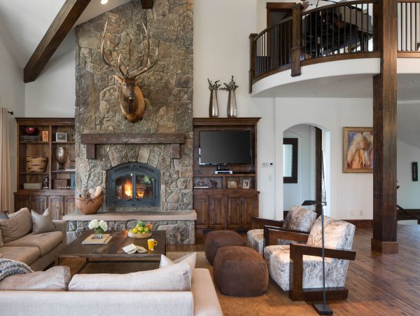 Jackson Hole Luxury Vacation Rental Sleeps Eight Guests