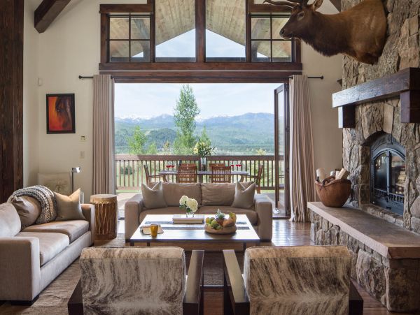 Jackson Hole Luxury Vacation Rental Sleeps Eight Guests