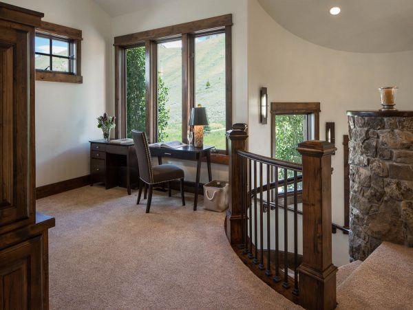 Jackson Hole Luxury Vacation Rental Sleeps Eight Guests